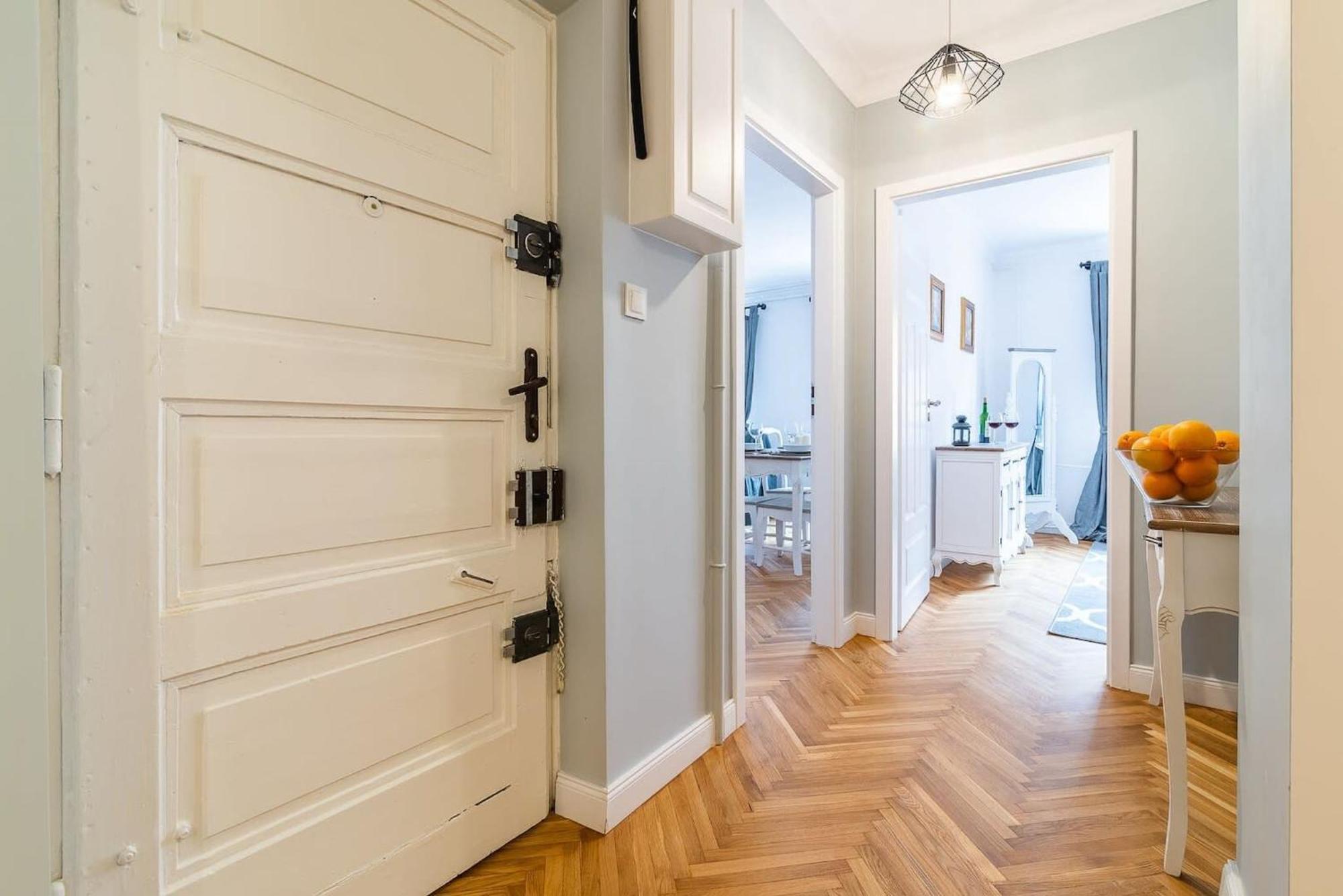 Senatorska 7 By Noclegi Renters Varsó Kültér fotó