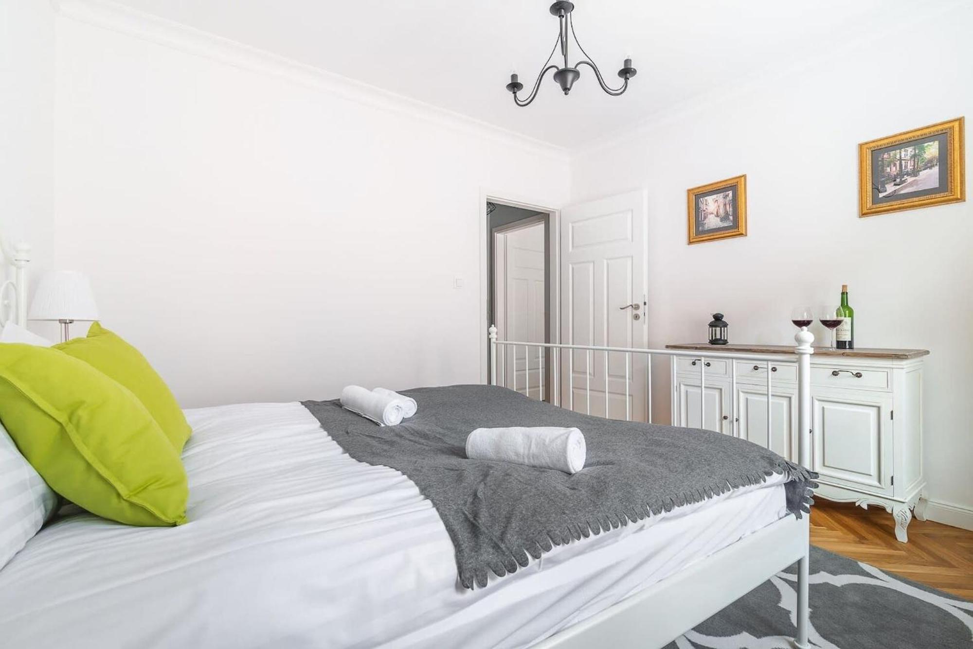 Senatorska 7 By Noclegi Renters Varsó Kültér fotó